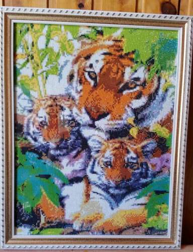 Готовая картина "Тигриная семья " 