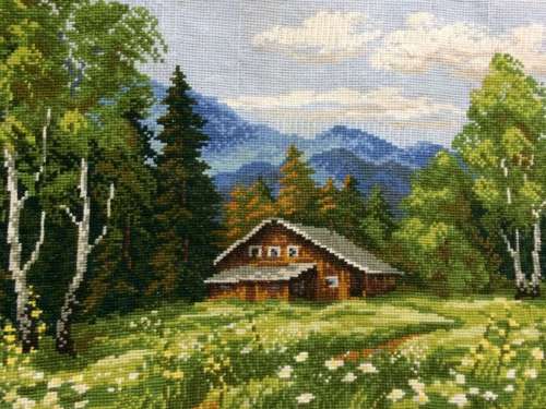 Продаю вышитую крестиком картину "домик в лесу"