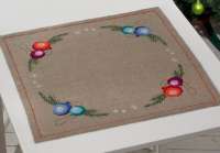 Набор для вышивания скатерти PERMIN арт 27-3649 "Рождественские шары"